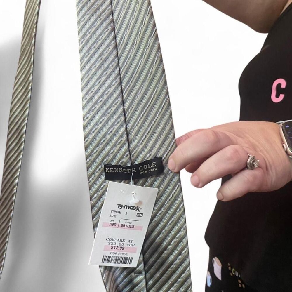 Kenneth-cole Men's Neck Tie NWT - Picture 2 of 2